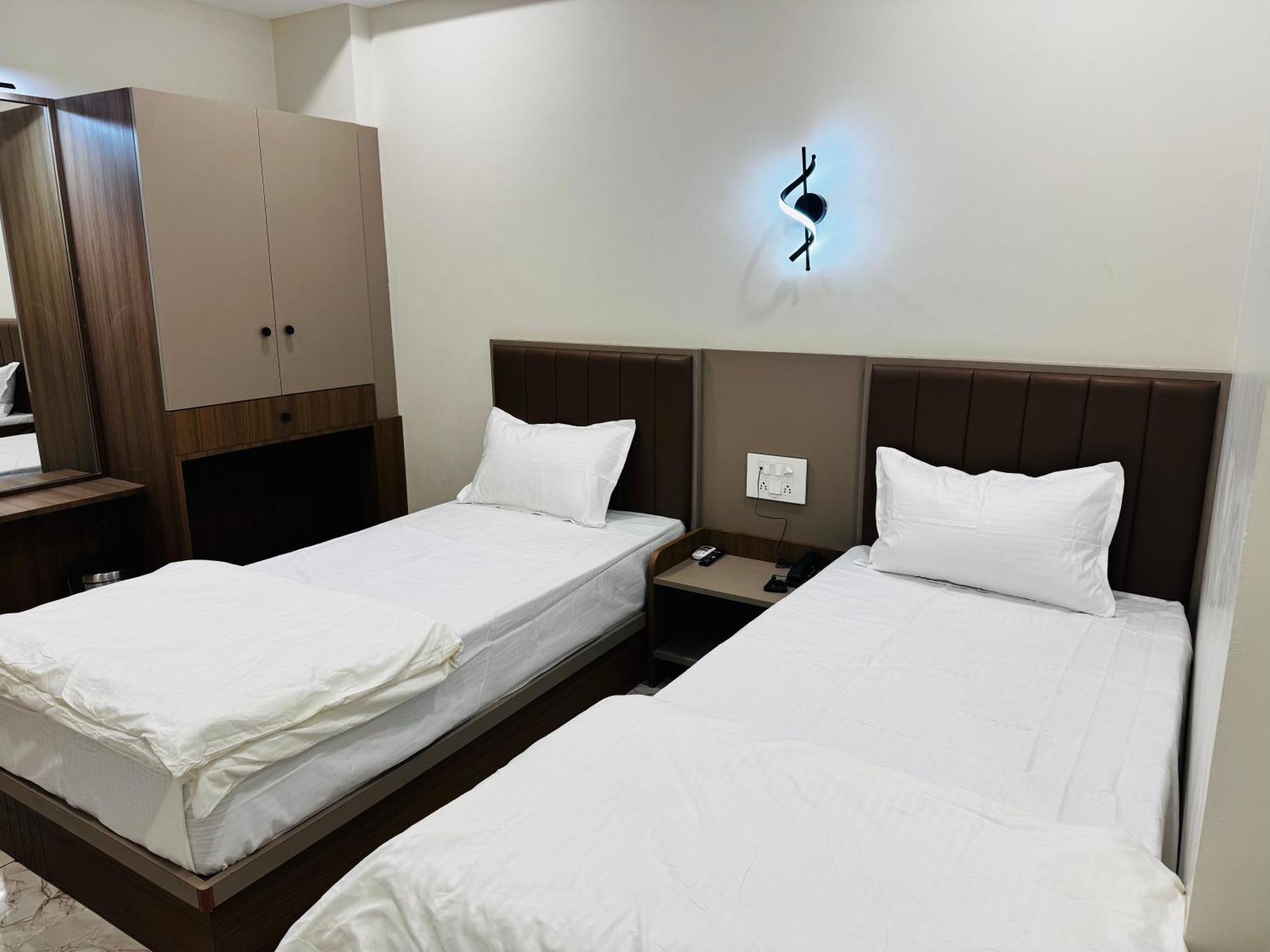 Hotel Fun N Food 普杰 外观 照片